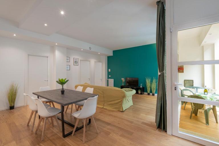 Deluxe 120 mq Apartment , 4 minuti a piedi dai Navigli - B&B Milán