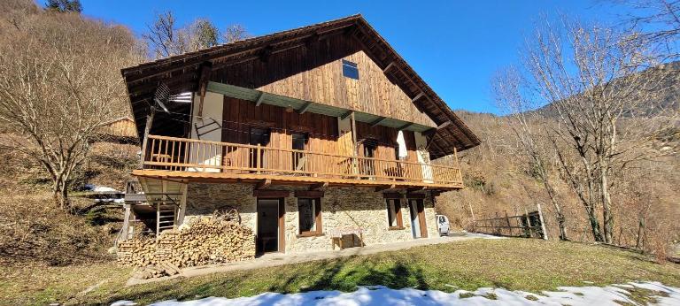 Gite les Boleros - Ferienwohnung Queige