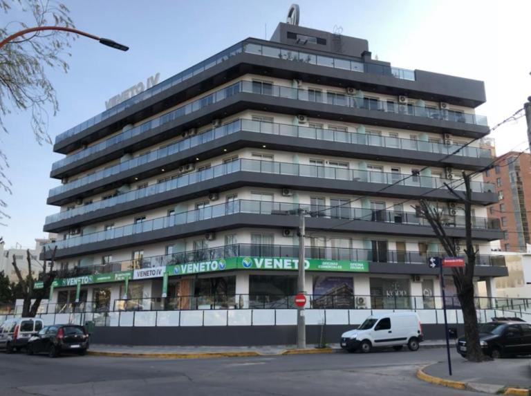 Edificio Veneto IV - Departamento centrico frente al puente peatonal - Chambres d'hôtes Villa Carlos Paz