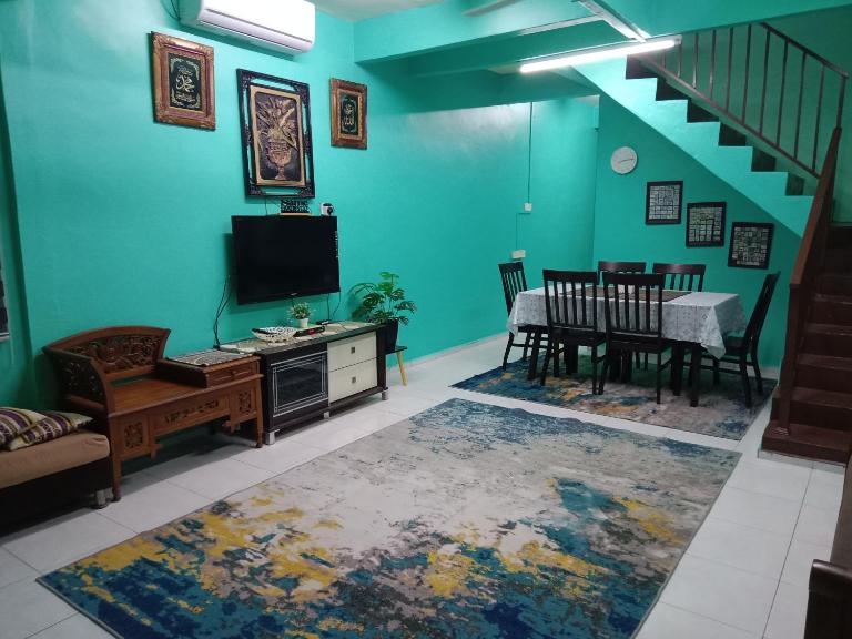 NANIE DAMAI INN - B&B Kluang