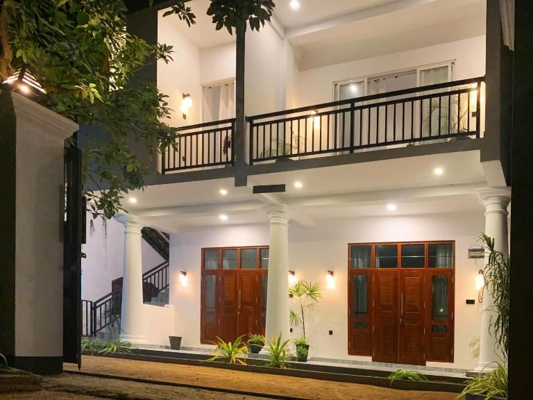 Golden Wave - B&B Ahangama