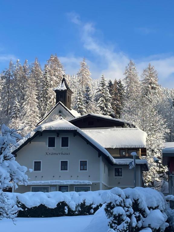 Gemütliches Apartment im Krämerhaus in Annaberg , 1 Schlafzimmer, 2-4 Personen, Zentrum - B&B Annaberg im Lammertal