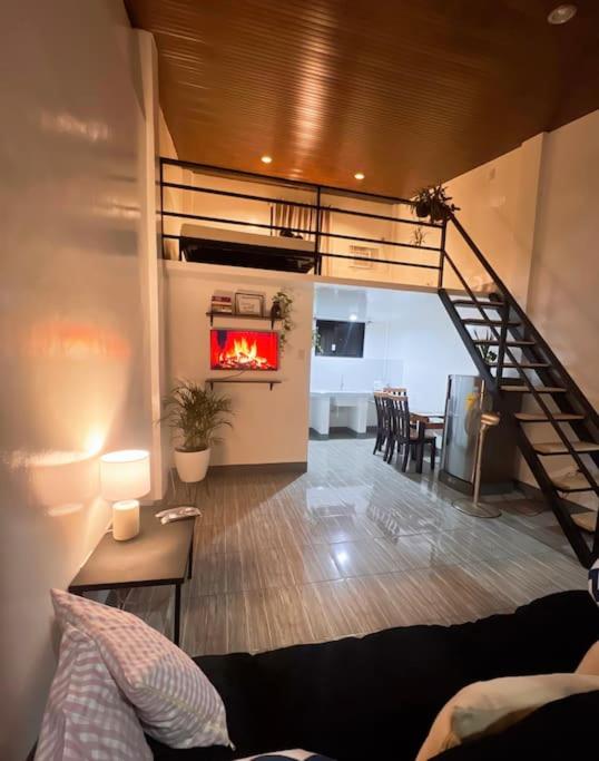 Cozy Loft Near the Airport & Beach-Unit I - Bed and Breakfast Puerto Princesa City
