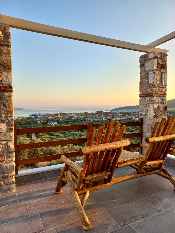 Helicon Luxury Villas - B&B Limniónas