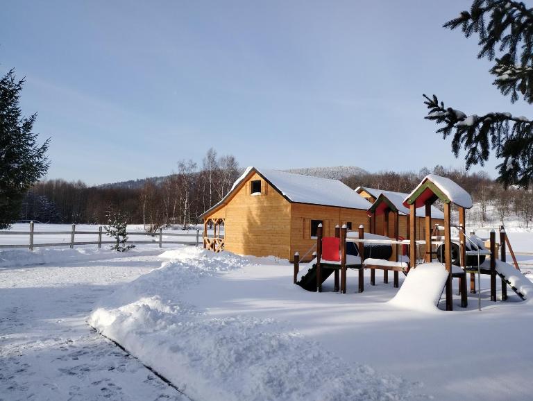 Sudecka Wiata-Domki - B&B Głuszyca