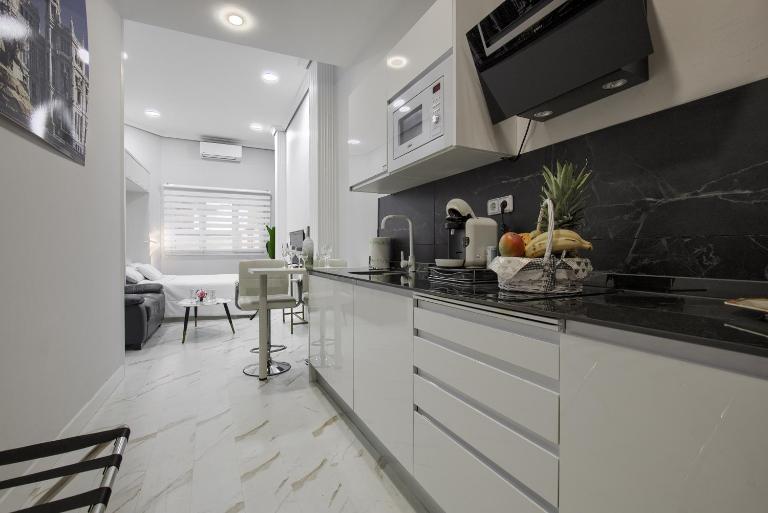 Lovely Apartment in Gran Via Madrid - Bed and Breakfast Madrid