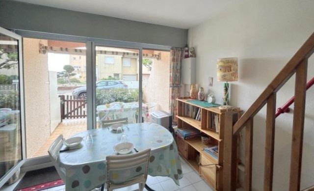 Agréable 3 pièces en Duplex - terrasse - parking privé - 5POPL10 - B&B Le Barcarès
