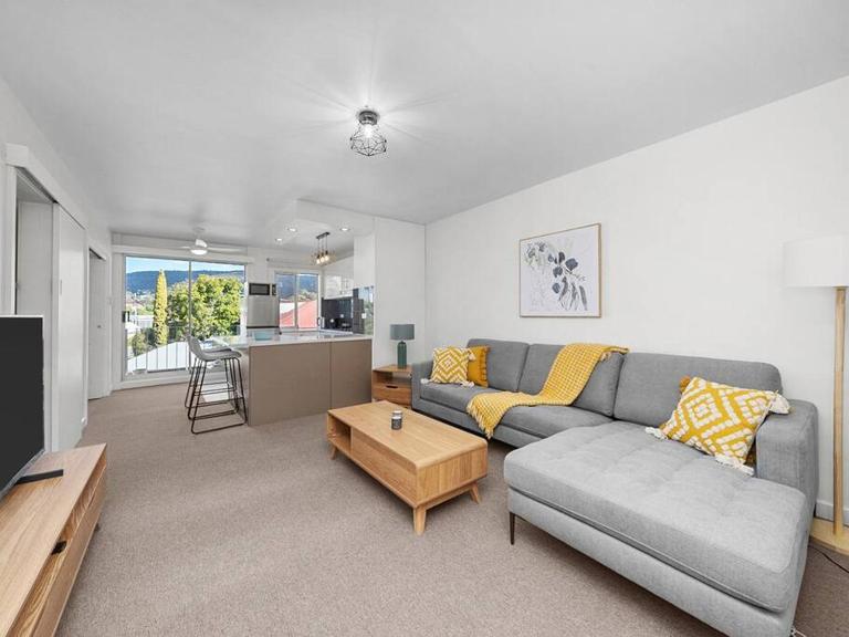 Sandy Bay apartment with Hobart river view, near UTAS - stroll to cafes and shops - Ferienwohnung Hobart
