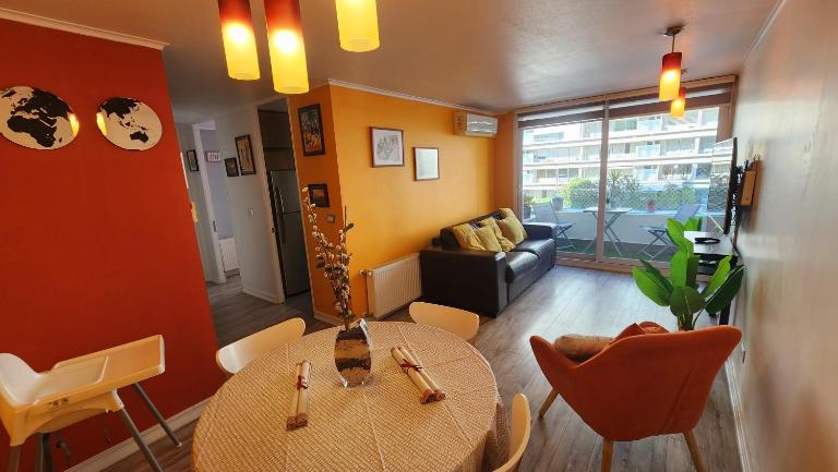 Vive Las Condes, a una cuadra del Mall Parque Arauco - Chambres d'hôtes Santiago