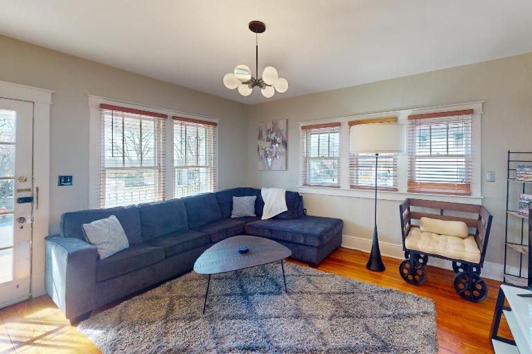 Good Vibes Only - Bed and Breakfast Nashville