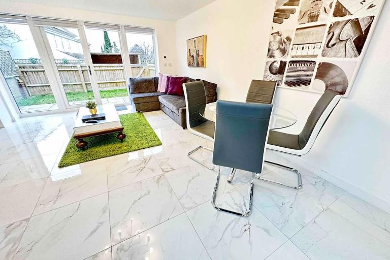Paradigm House, Stunning 2-Bedroom Apartment 1, free Parking, Oxford - B&B Oxford