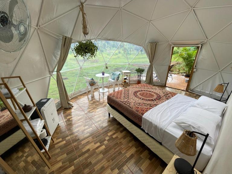 La Comarca River Glamping Dome near Manuel Antonio - Bed and Breakfast Manuel Antonio