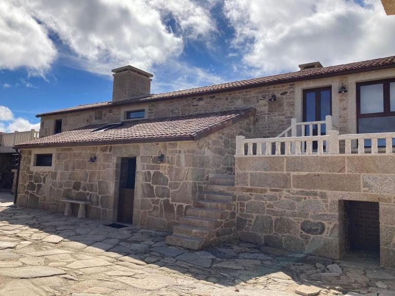 O LAR - B&B Mazaricos