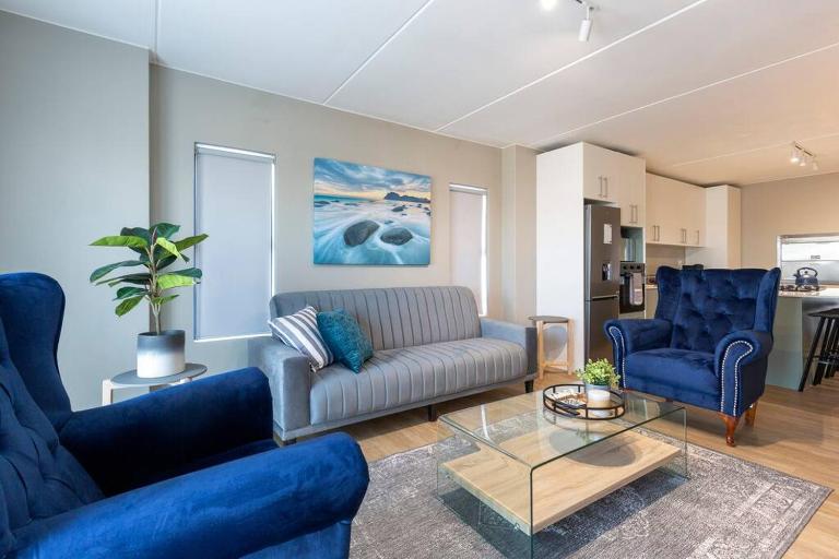 Nivica 56 Luxury Apartment Langebaan - B&B Langebaan
