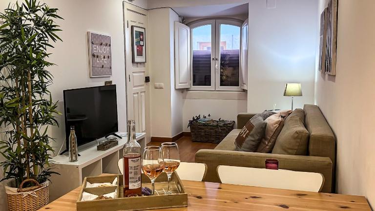 Superb 2 Bedroom Apartment - Seaside - Cascais Old Town - Bed and Breakfast Cascais