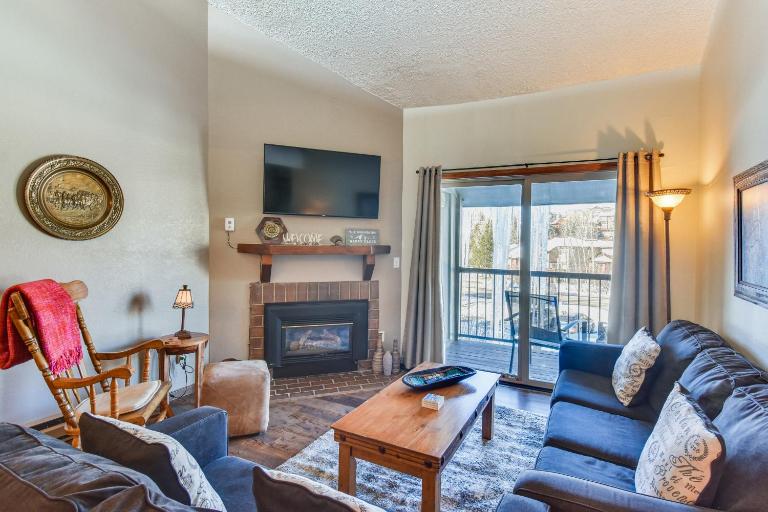 Central Steamboat Condo: Outdoor Hot Tub & Pool! - B&B Steamboat Springs