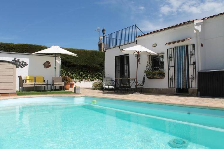 Alemanya 26 with private pool - B&B Torroella de Montgrí