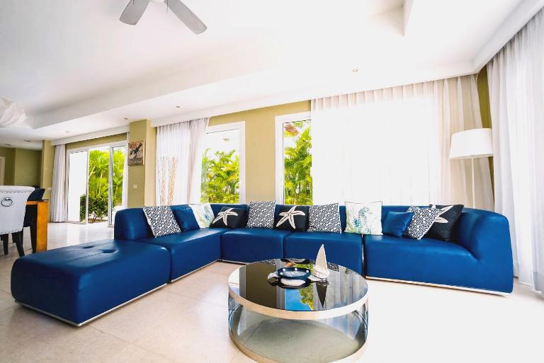 Luxury Villa Iberosta Del Mar - 4BDR, Private Beach, Pool & Jacuzzi - B&B Punta Cana