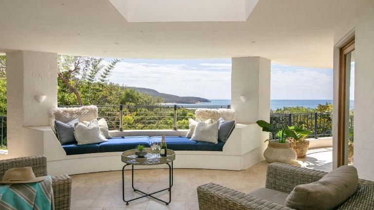 Panoramic Ocean Views and Short Walk To Beach - Bed and Breakfast Kilgra