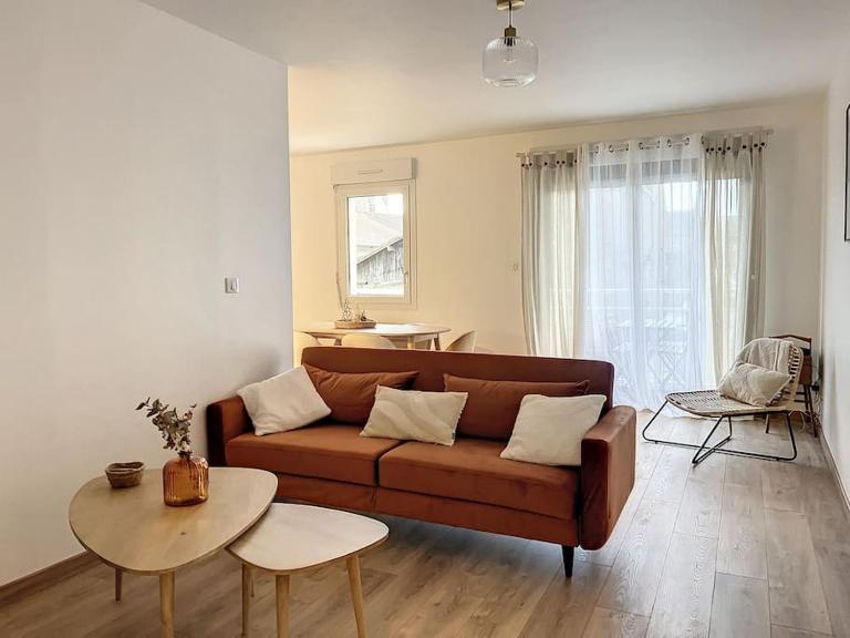 Le Julia - Neuf - Gare et garage - Ferienwohnung Compiègne