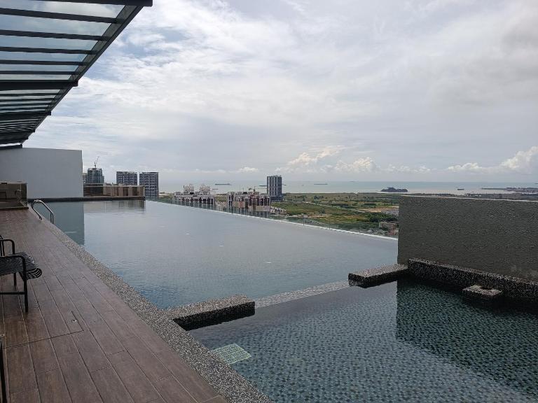 TopRoof Infinity Pool 2-6pax 5minJonker - B&B Malacca
