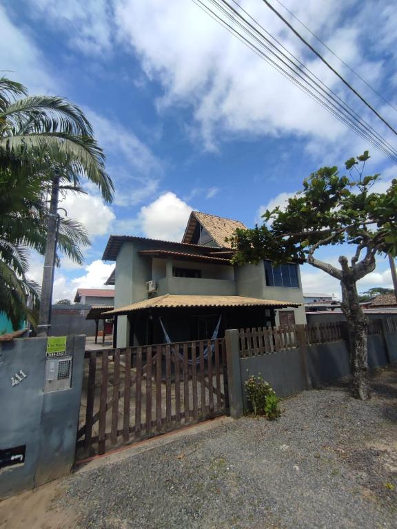 Casa grande, 700m da praia, São Francisco do Sul - SC - B&B San Francisco del Sur