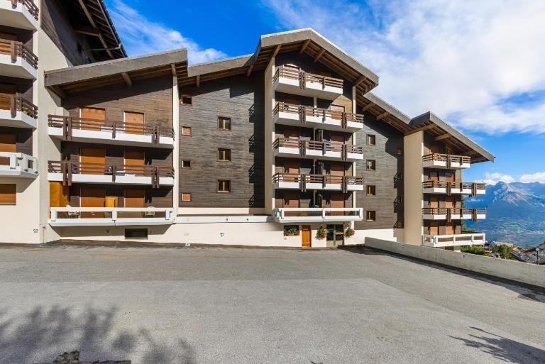 Les Hauts-de-Nendaz A C5 - 5 pers - pres des piste - B&B Basse-Nendaz
