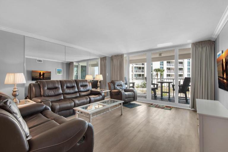 Shoreline Towers 2023 - B&B Destin