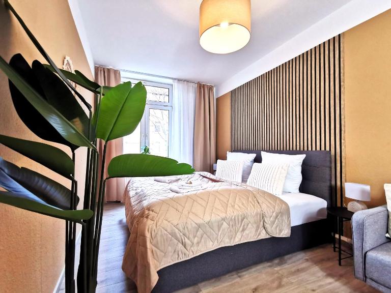 BohnApartments Junior SUITE Blume 14 - Nähe Dom - WLAN - B&B Erfurt
