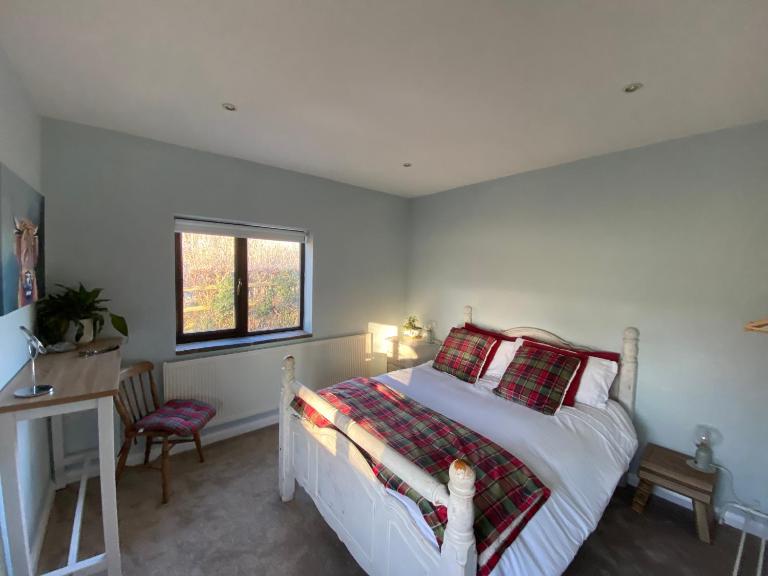 Converted Stables - Pet Friendly - Enclosed Garden - Bed and Breakfast Pontefract
