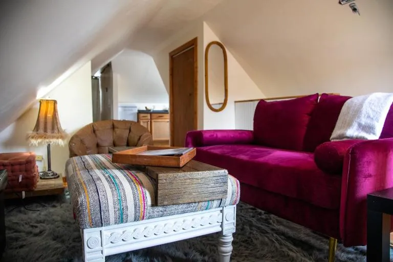 Cozy Tiny Haus Apt - Bed and Breakfast Torrington