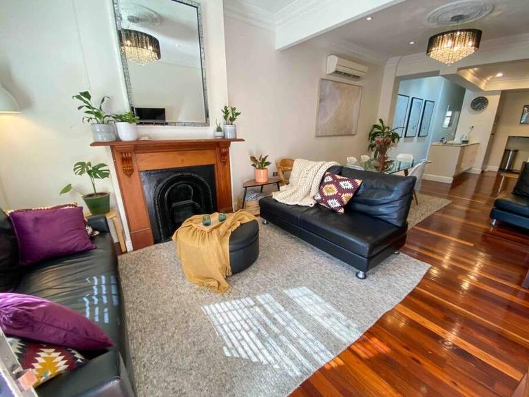Immaculate 3 Bed City Home - Close to Everything! - Chambres d'hôtes Sydney