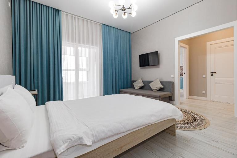 Apple City Apartments -161, ЭКСПО, Mega Silky Way - Chambres d'hôtes Prigorodnyy