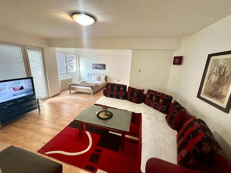 Aleks 4 - B&B Skopje
