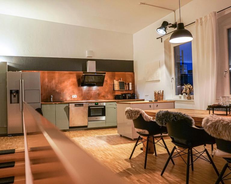 EXKLUSIVES Stadthaus auf zwei Etagen am Staatstheater - Ferienwohnung Cottbus