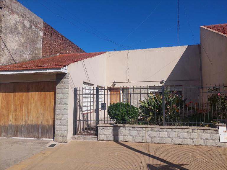 La 50 - B&B Necochea