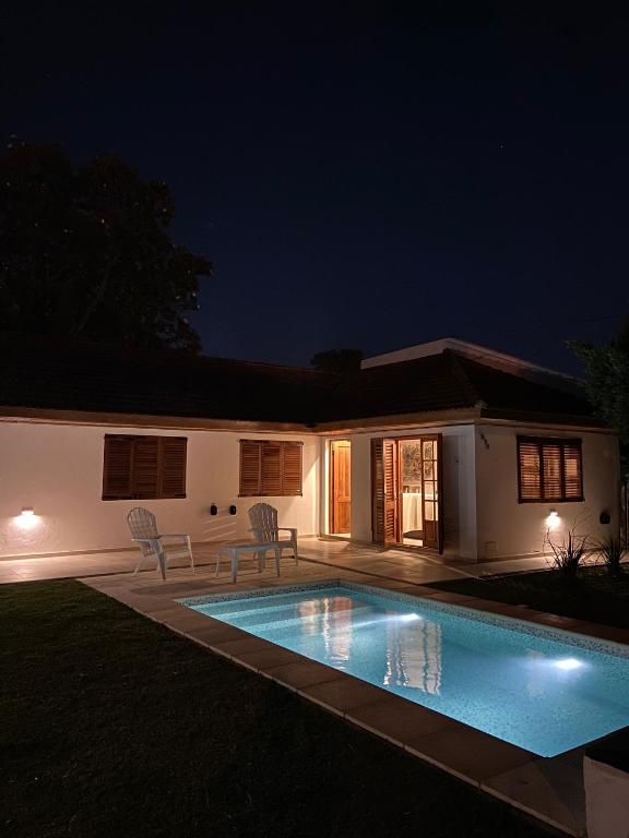 Casa Franklin, A media cuadra de la laguna! - B&B Chascomus
