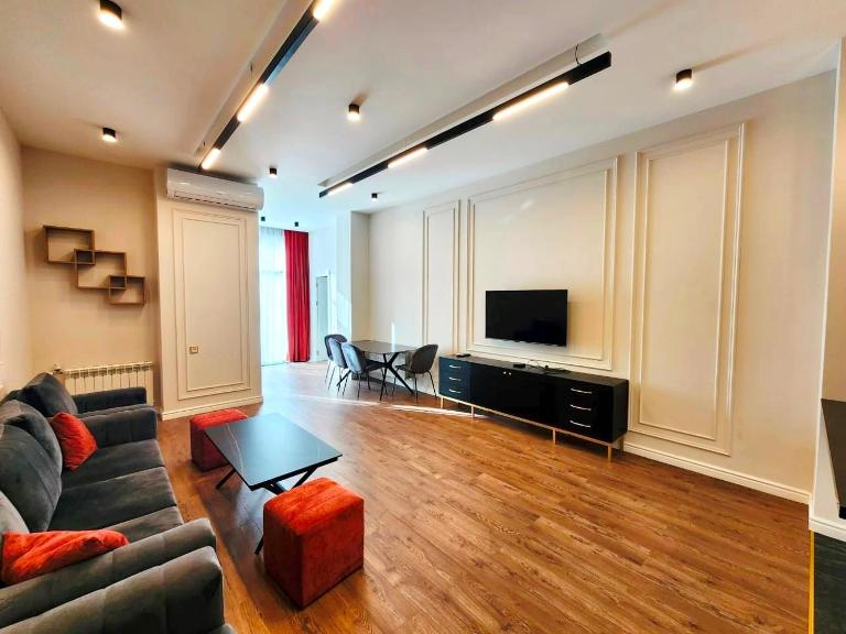 Awesome Brand New Apartment, In Center - Chambres d'hôtes Erevan