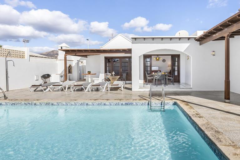 Villa Eva - VipVipVillas - Chambres d'hôtes Puerto del Carmen