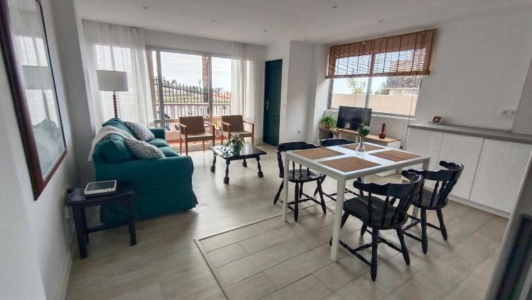 Apartamento Tajinaste con vistas al mar y la montaña y wifi gratis - B&B Los Realejos