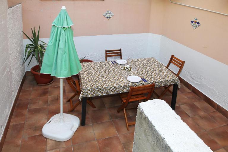 Appartamento con Cortile Privato - B&B Santo Stefano di Camastra