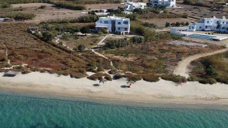 Naxos beach house, one minute away from the beach! - Chambres d'hôtes Pláka