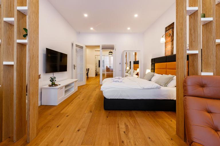 The Chic One, Unirii Square View - B&B Timişoara
