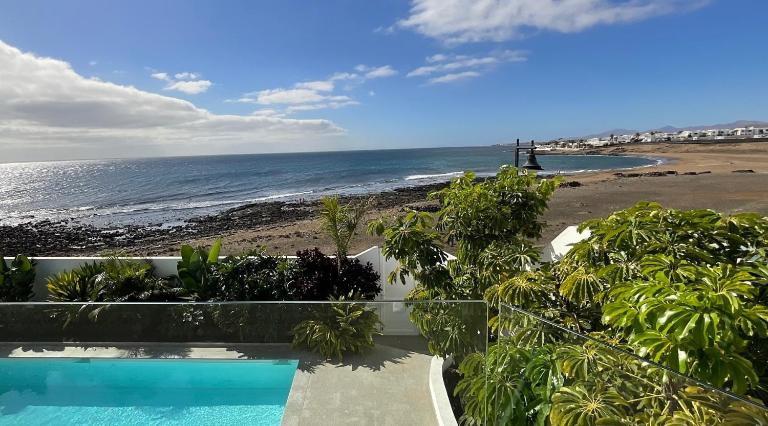 Villa del Mar Lanzarote - Luxury Beachhouse - B&B Arrecife