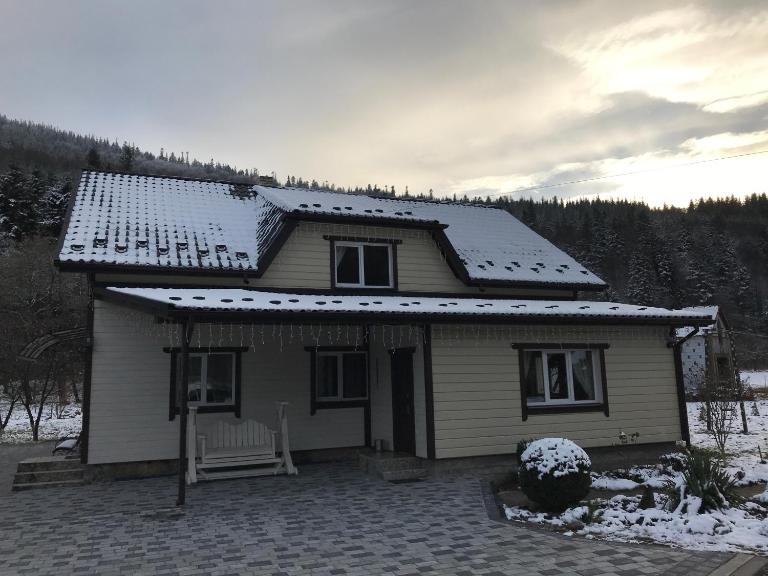 Karpatske Vidlunnya - Chambres d'hôtes Mykulychyn