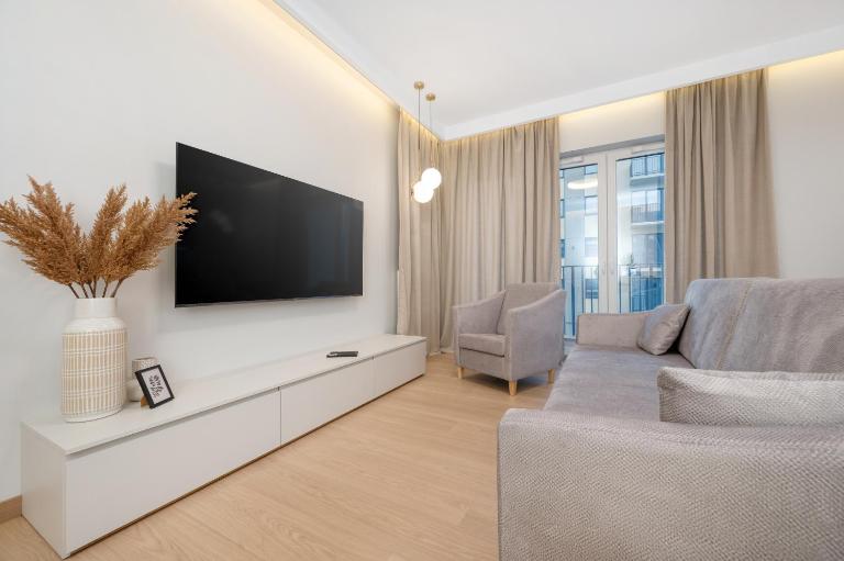 Łódź Prestige Suites - 64m2, Parking, Office Room - by Rentujemy - B&B Lodz