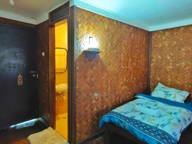 Lokal Hut Bed and Breakfast - B&B Puerto Princesa City