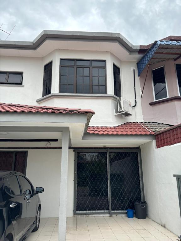 Homestay Hajrah - Bed and Breakfast Ipoh