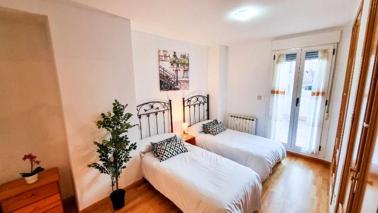 El Alce del Pilar ComoTuCasa - B&B Huesca