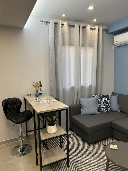 Black Eagle Apartment - Chambres d'hôtes Dráma